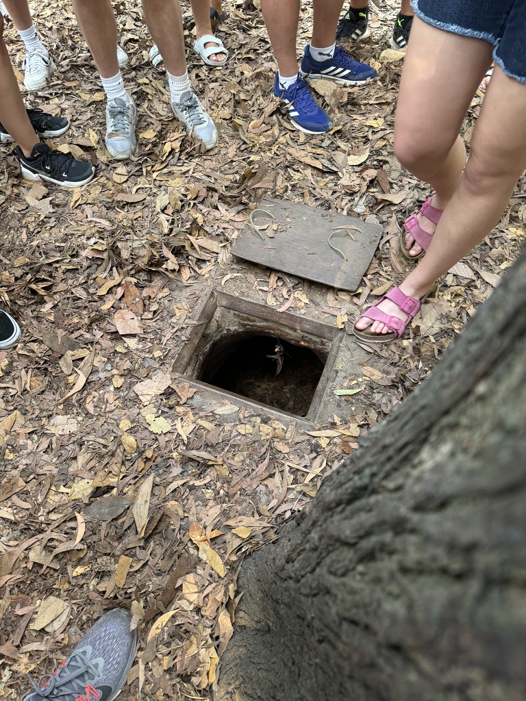 Cu Chi tunnels small entrance