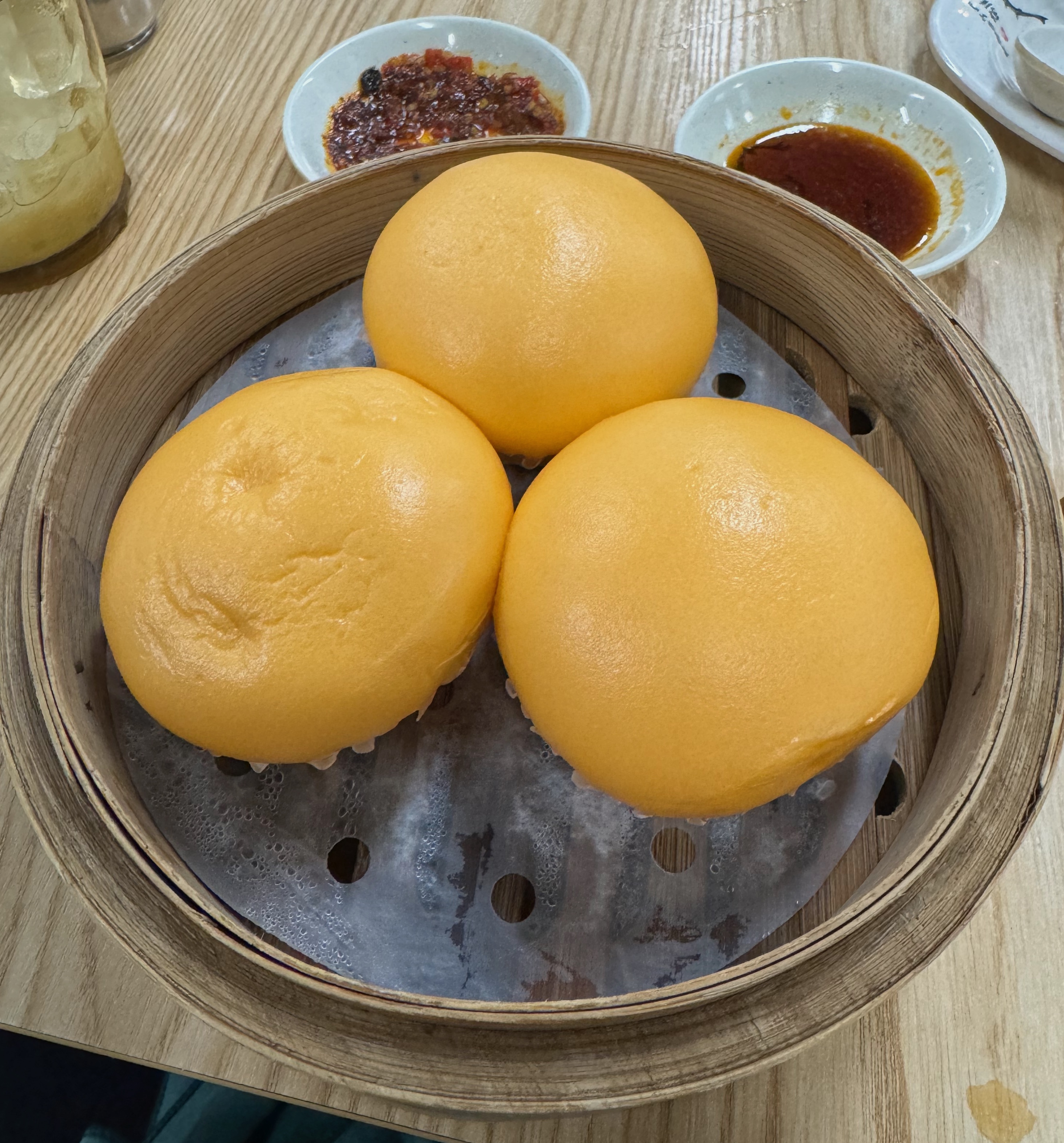 Egg custard buns