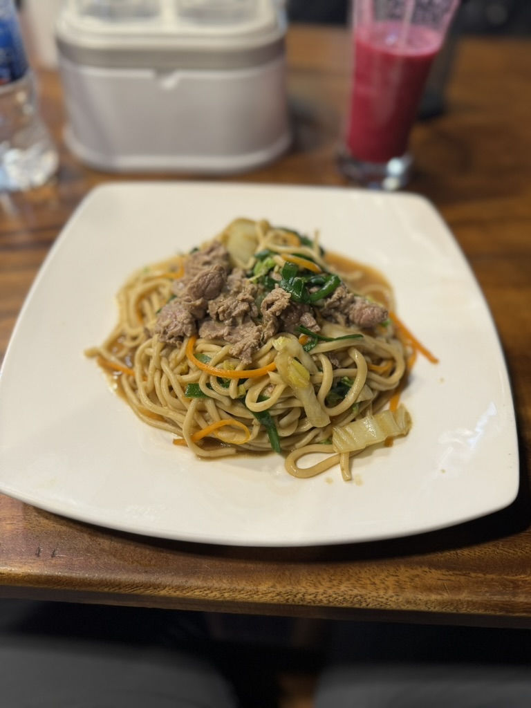 Fried beef noodles